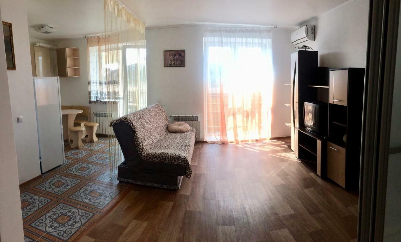 Studio Apartment In Center Poltava Dış mekan fotoğraf